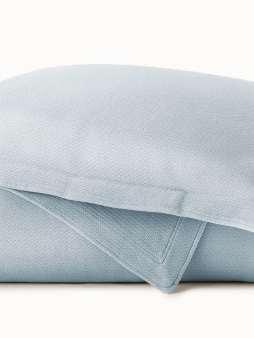 Peacock Alley “Angie” Blue Matelasse Twin/Twin XL Coverlet and 2 Standard Shams - Picture 2 of 7
